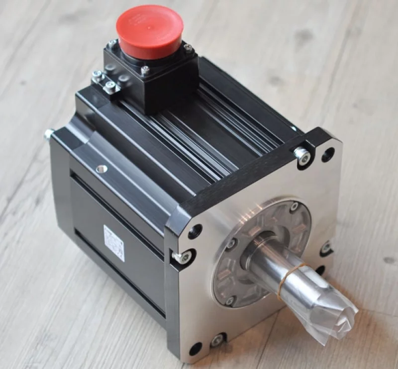 Серводвигатель HG-SR7024